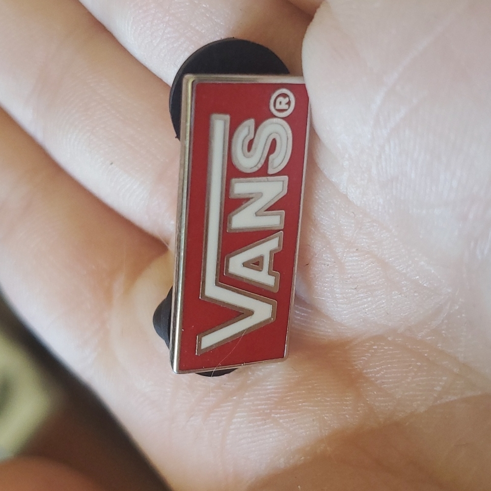 Vans pin